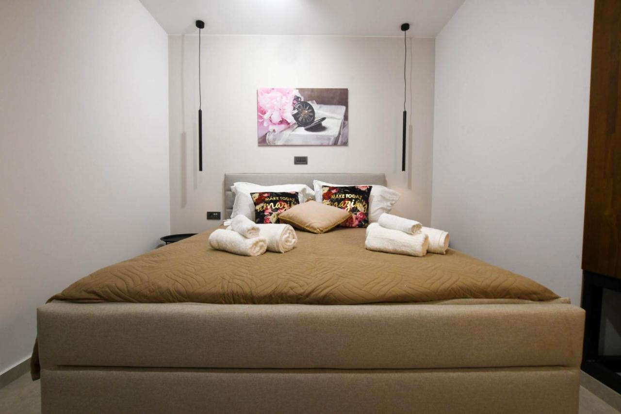 Orion Eco Suites Karteros Ngoại thất bức ảnh