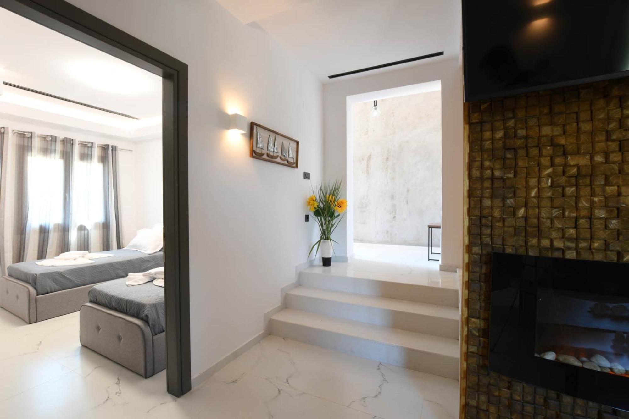 Orion Eco Suites Karteros Phòng bức ảnh