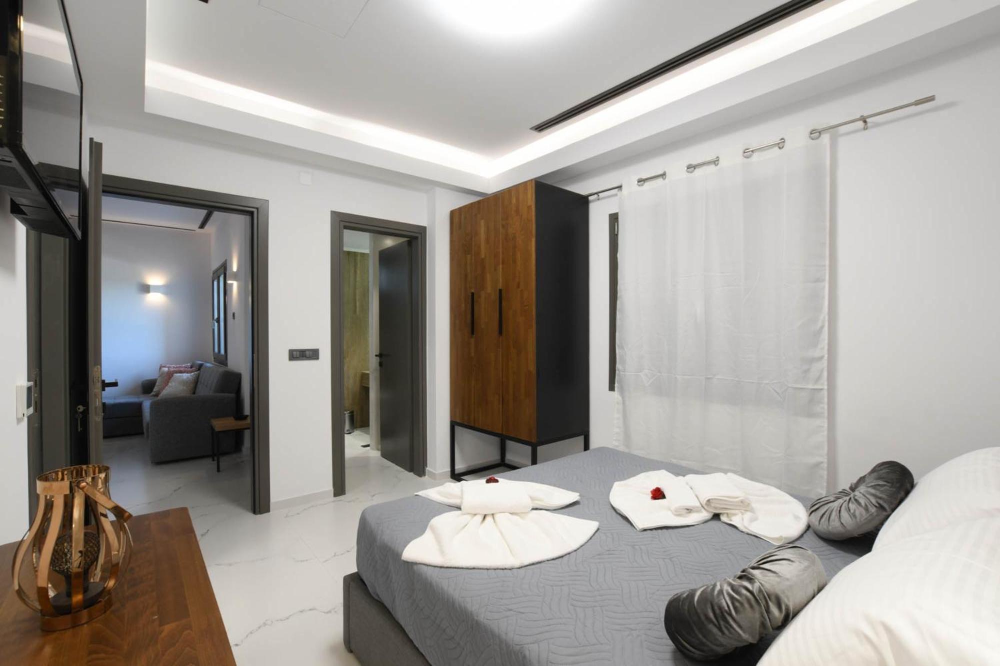 Orion Eco Suites Karteros Phòng bức ảnh